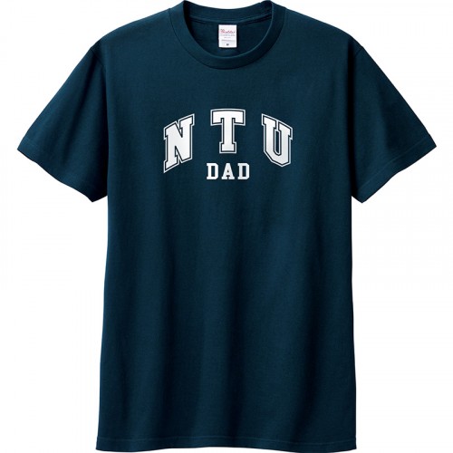 【我們這一家】NTU DAD臺大爸爸短T_深藍 【我們這一家】NTU DAD臺大爸爸短T_深藍