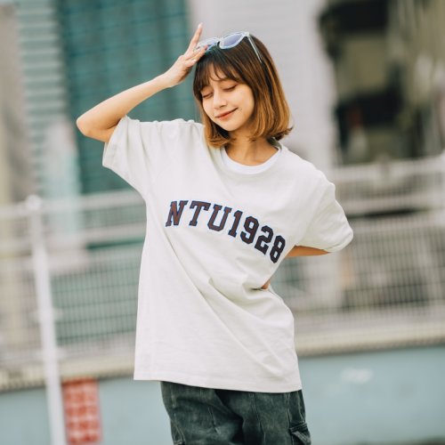 【2025新品限量上市】NTU立體電繡寬版短T_米灰