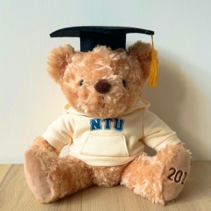 NTU帽T畢業小熊_2025限定_米白