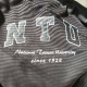 【售完不補】NTU美式經典棒球外套_內斂灰