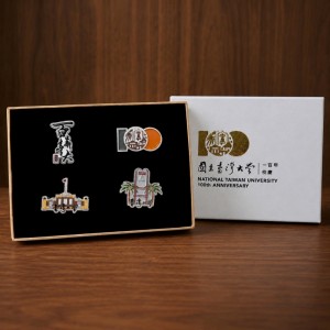 百歲臺大.金屬徽章禮盒(四入組)